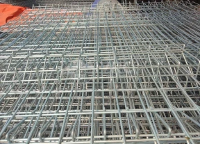 Mengapa Hot Dip Galvanized Pilihan Tepat untuk Area dengan Risiko Korosi Tinggi