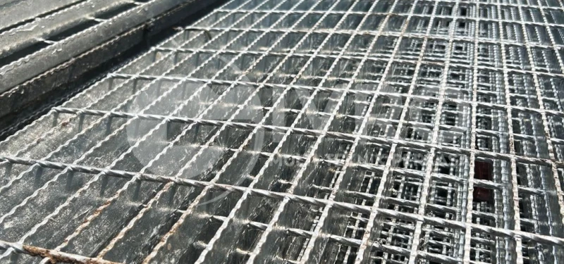 Kegunaan Steel Grating Dalam Industri Modern